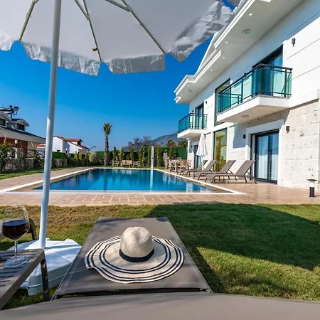 Mia- 4 Bedroom Holiday In Oludeniz