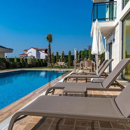 Villa Mia- 4 Bedroom Holiday In Oludeniz *