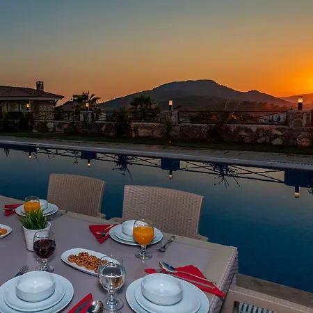 Mia- 4 Bedroom Holiday In Oludeniz Villa