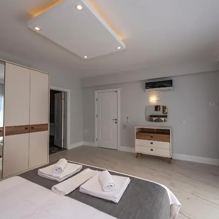 Mia- 4 Bedroom Holiday In Oludeniz Villa *