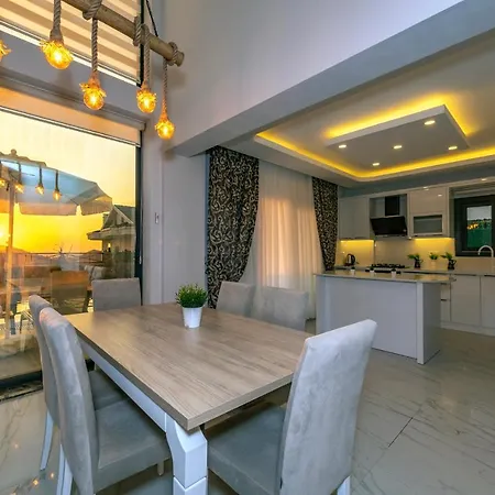 Villa Mia- 4 Bedroom Holiday In Oludeniz