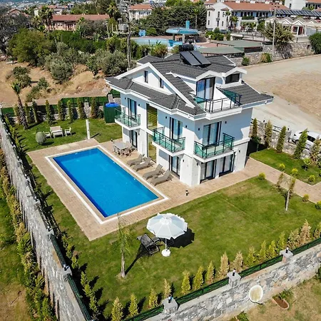 Villa Mia- 4 Bedroom Holiday In Oludeniz *